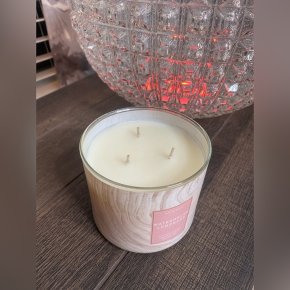 Bath & Body Works White Barn Watermelon Lemonade  3 Wick Candle - Picture 2 of 8